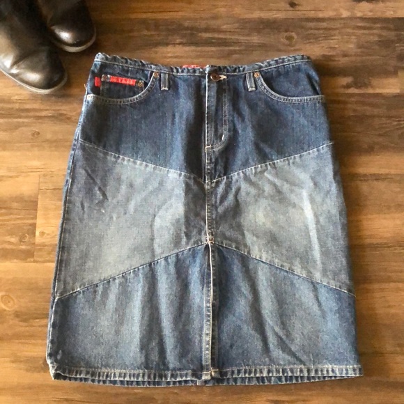 Hot Kiss Patchwork Wash Denim Skirt size 9 - Picture 1 of 8